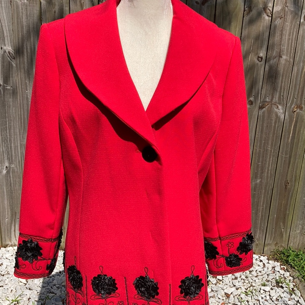 HEAVY Elegant Coat - Picture 2 of 14